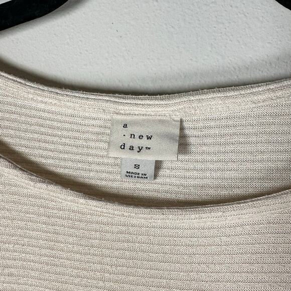 A New Day Cream Ribbed Round Neck Long Sleeve Top Women's Small - Picture 3 of 5